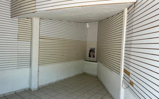 Local Comercial en Centro Comercial Plaza Zapotlanejo (Kiosco #7).